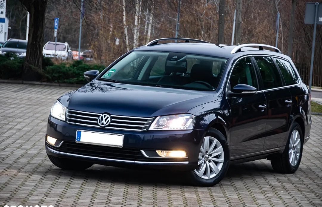 Volkswagen Passat cena 37900 przebieg: 249000, rok produkcji 2014 z Legnica małe 781